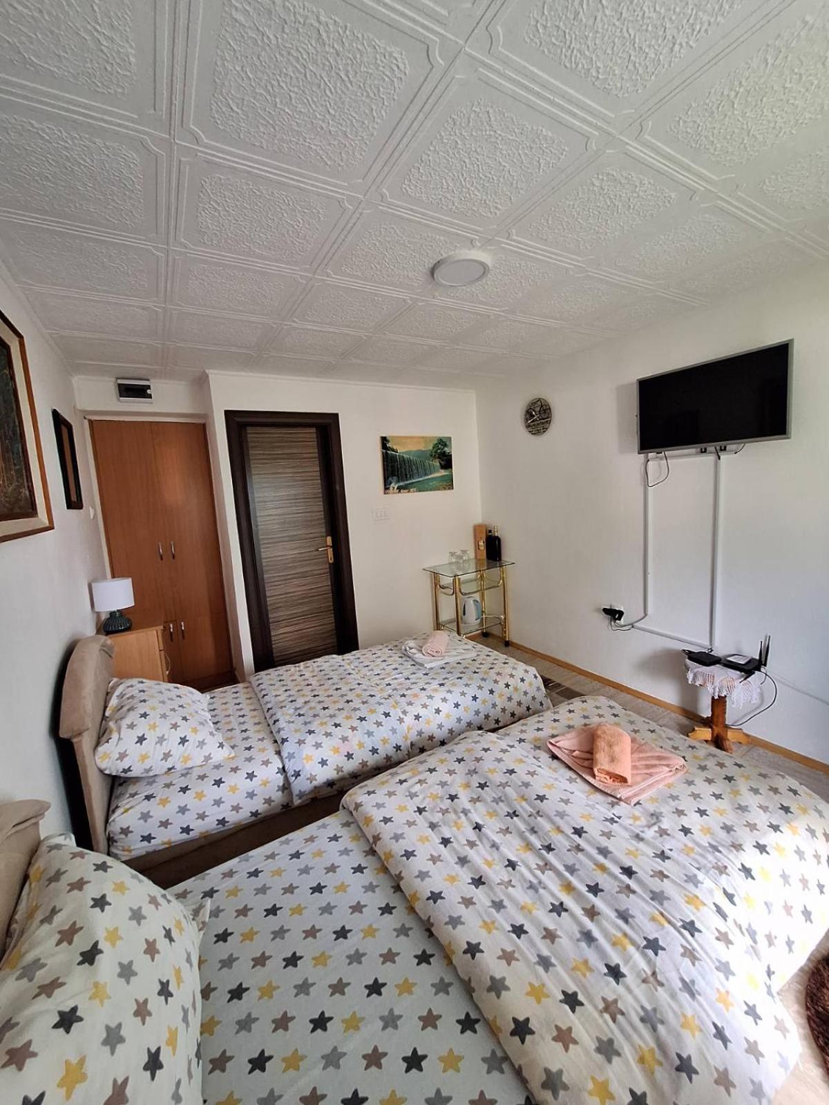 Apartment Buklija ปลูชิเน ภายนอก รูปภาพ